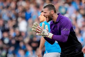 佛罗伦萨主席:德赫亚是个冠军球员&他还年轻,可以留队再踢几年