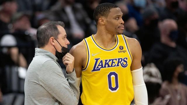 1644731073285096182.jpg russell-westbrook-blames-los-angeles-lakers-hc-for-his-lower-back-tightness.jpg