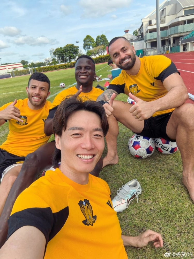 星空体育 China-加盟新加坡球队后港联!35岁杨贺发文:反正人生是用来体验的