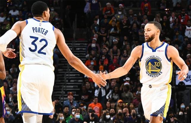 星空体育官网-【NBA实力榜】勇士反超太阳登顶 湖人下滑至第18位